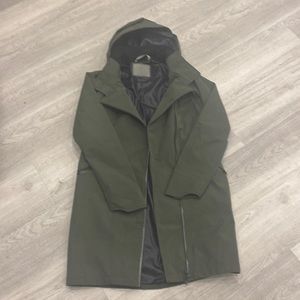 Athleta trench coat, M